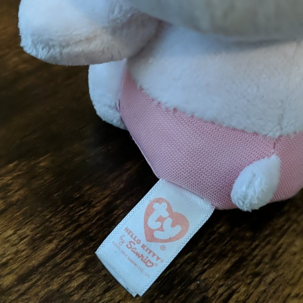 Hello Kitty TY Plush Stuffed Animal 6" Beanie Filled Bottom -Very Clean - Picture 3 of 3